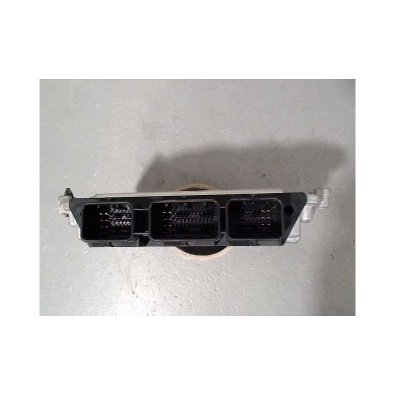 CALCULATEUR MOTEUR FORD C-MAX