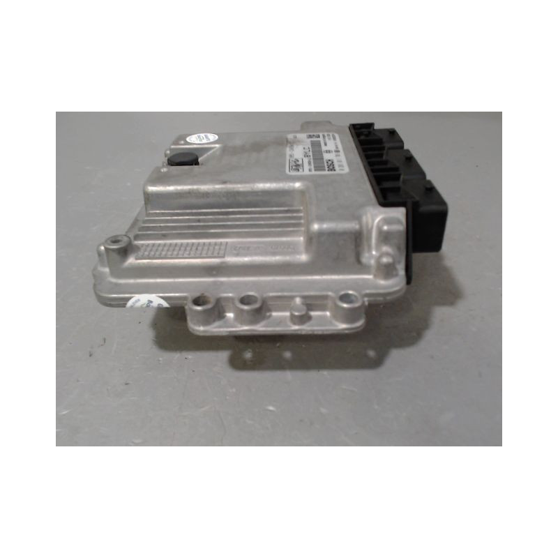 CALCULATEUR MOTEUR FORD C-MAX