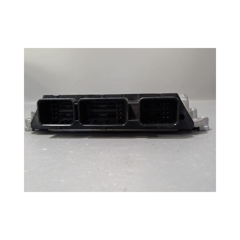 CALCULATEUR MOTEUR FORD FIESTA