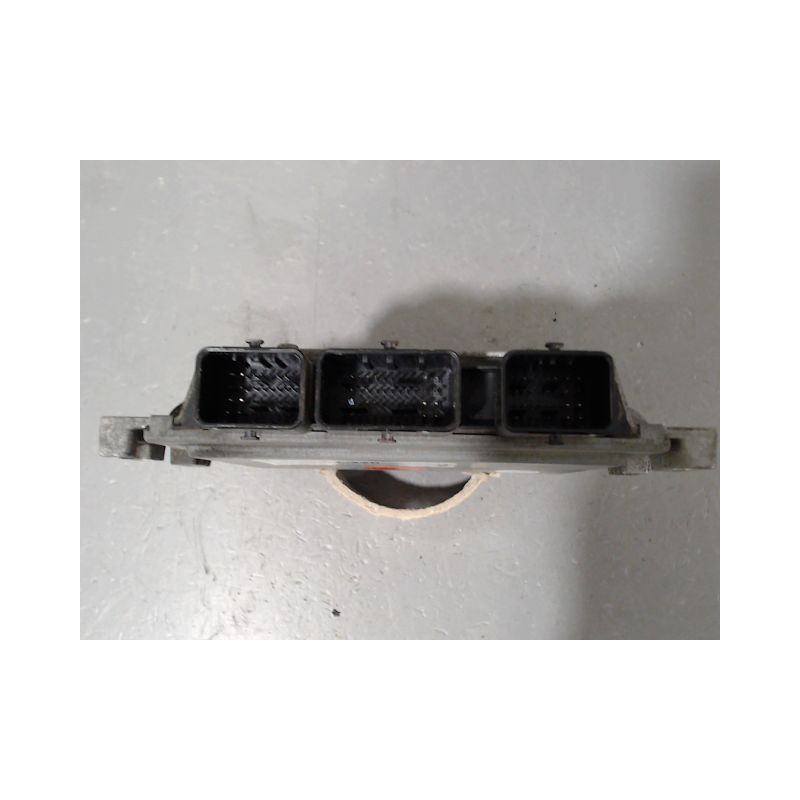 CALCULATEUR MOTEUR FORD FIESTA