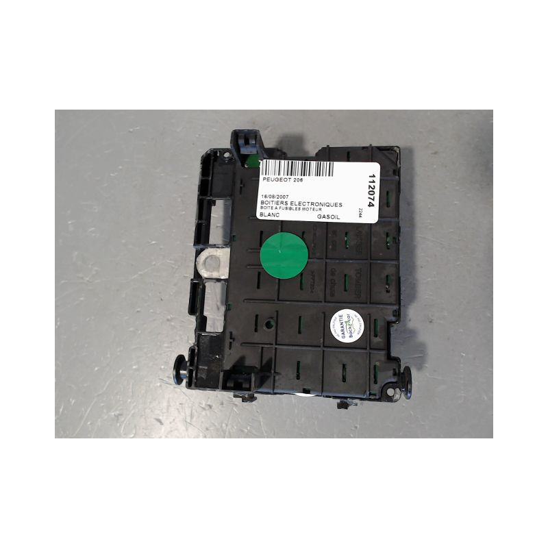 BOITE A FUSIBLES PEUGEOT 206