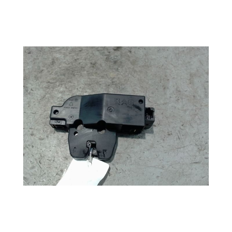 SERRURE COFFRE ARRIERE PEUGEOT 407