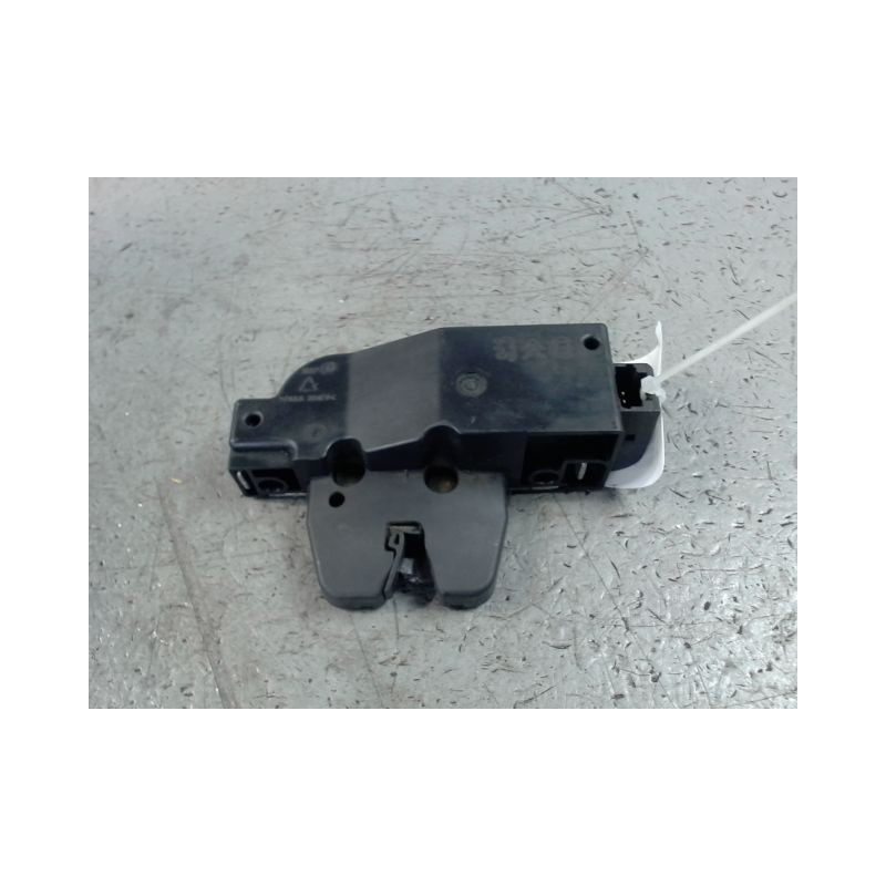 SERRURE COFFRE ARRIERE PEUGEOT 407