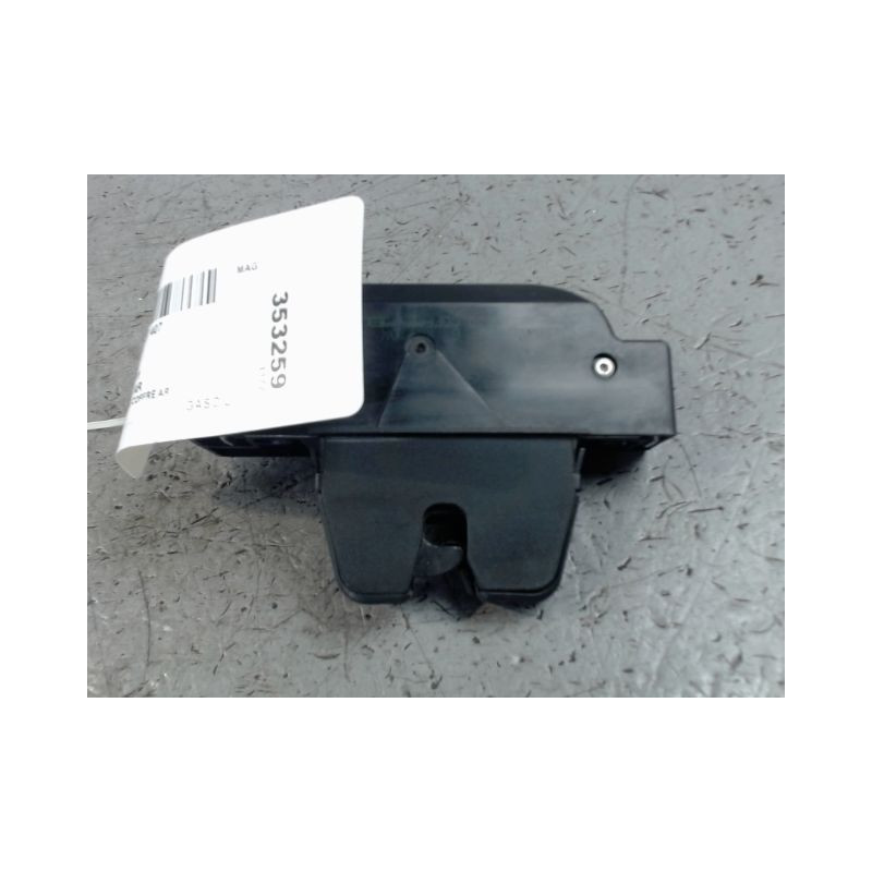 SERRURE COFFRE ARRIERE PEUGEOT 407