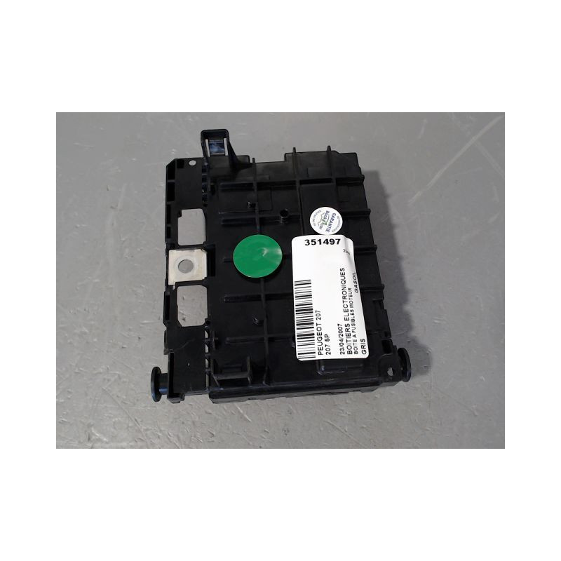 BOITE A FUSIBLES PEUGEOT 207 5P
