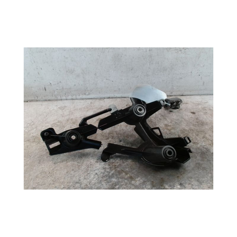 SUPPORT PARE-CHOC ARG PEUGEOT 2008