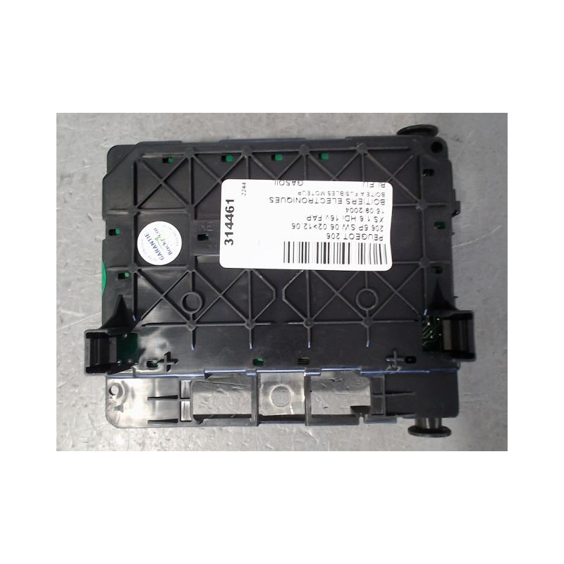 BOITE A FUSIBLES PEUGEOT 206 SW 02-06