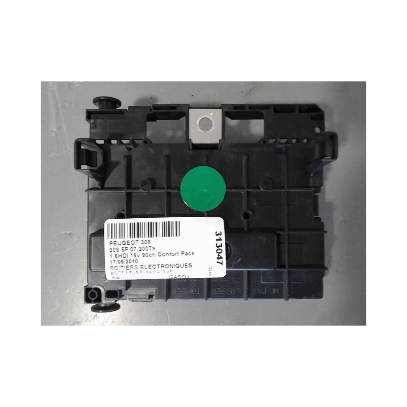 BOITE A FUSIBLES PEUGEOT 308 2007-