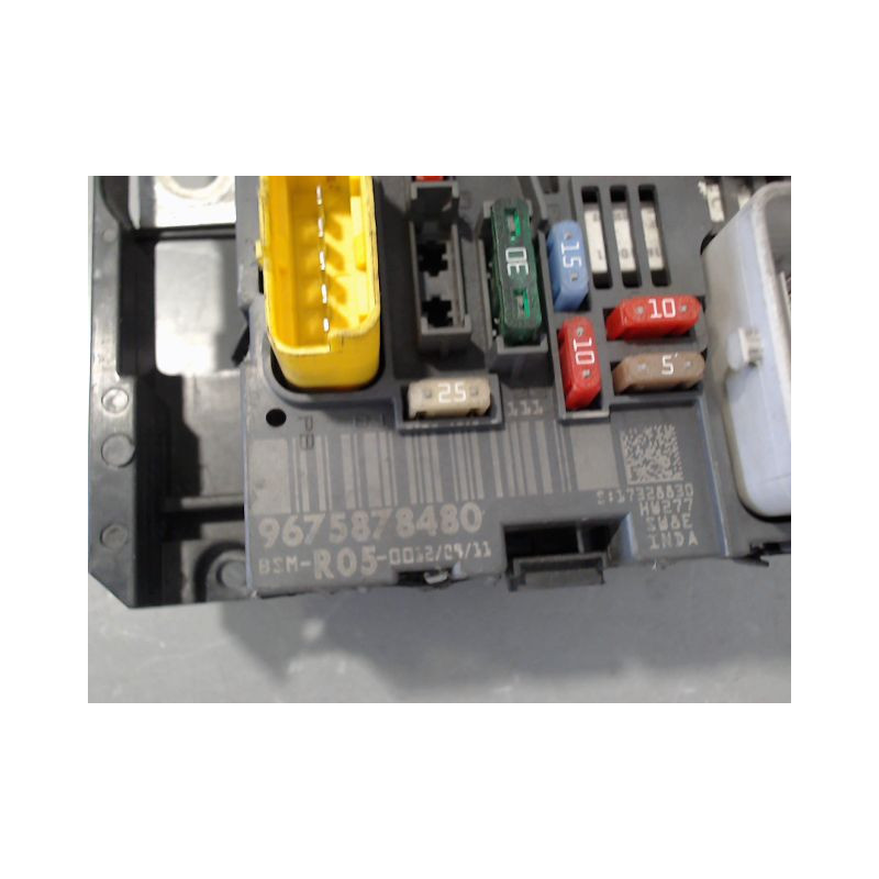 BOITE A FUSIBLES PEUGEOT 308 2007-