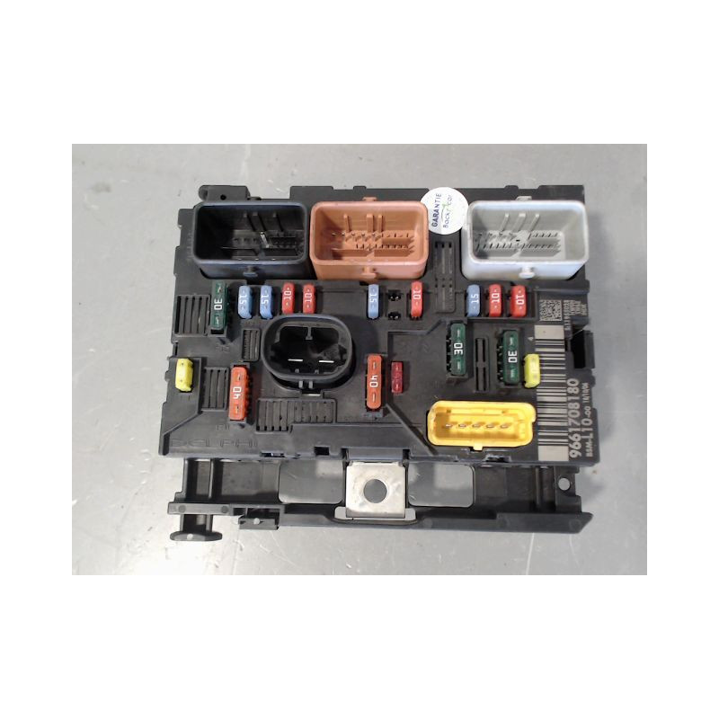 BOITE A FUSIBLES PEUGEOT 207 5P