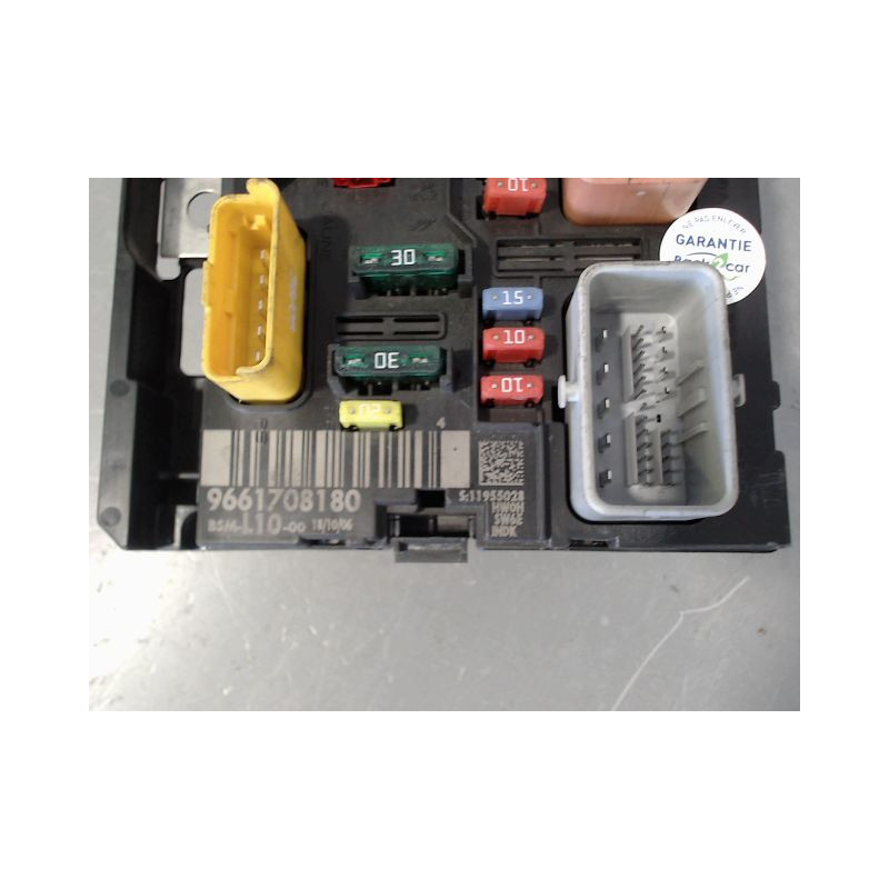 BOITE A FUSIBLES PEUGEOT 207 5P