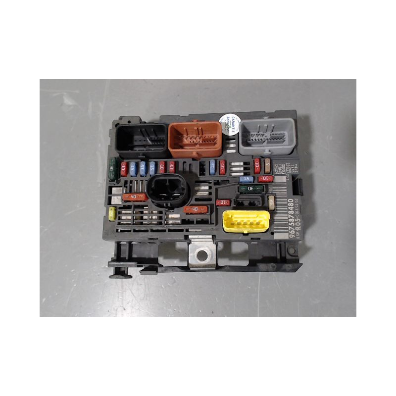 BOITE A FUSIBLES PEUGEOT 308 2007-
