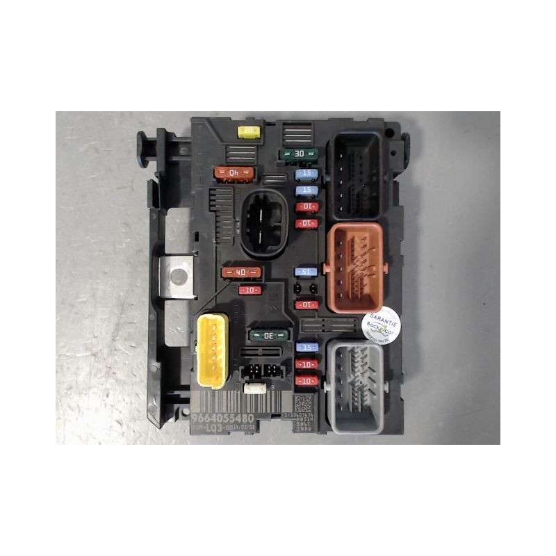 BOITE A FUSIBLES PEUGEOT 1007 2005-2010