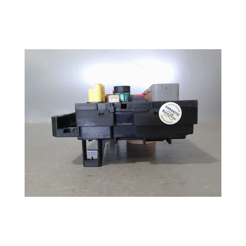 BOITE A FUSIBLES PEUGEOT 1007 2005-2010