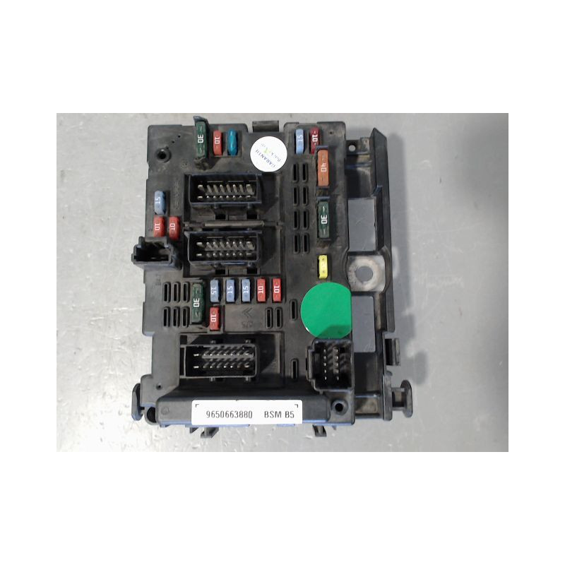 BOITE A FUSIBLES PEUGEOT 307 CC 2P Phase 1 2003-2005