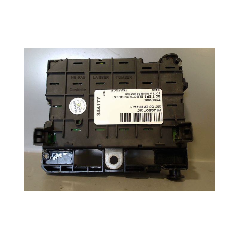 BOITE A FUSIBLES PEUGEOT 307 CC 2P Phase 1 2003-2005