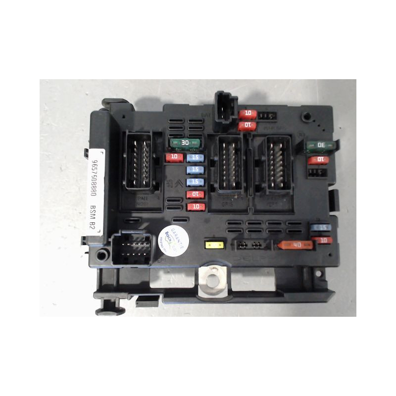 BOITE A FUSIBLES PEUGEOT 307 Phase 1 2001-2005