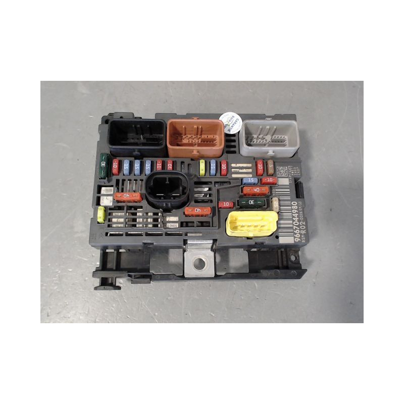 BOITE A FUSIBLES PEUGEOT 3008 2009-
