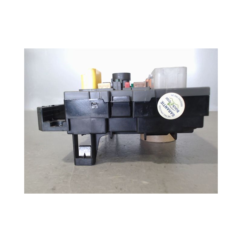 BOITE A FUSIBLES PEUGEOT 308 2011-