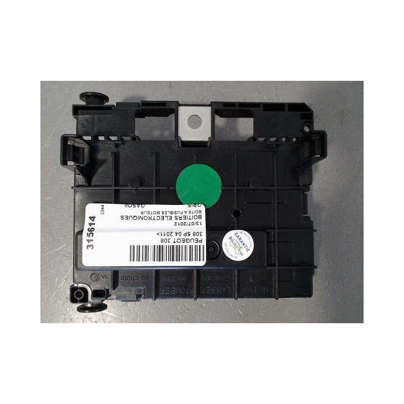 BOITE A FUSIBLES PEUGEOT 308 2011-