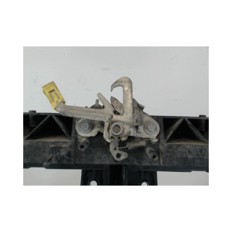 TRAVERSE SUPERIEURE ARMATURE AVANT PEUGEOT PARTNER