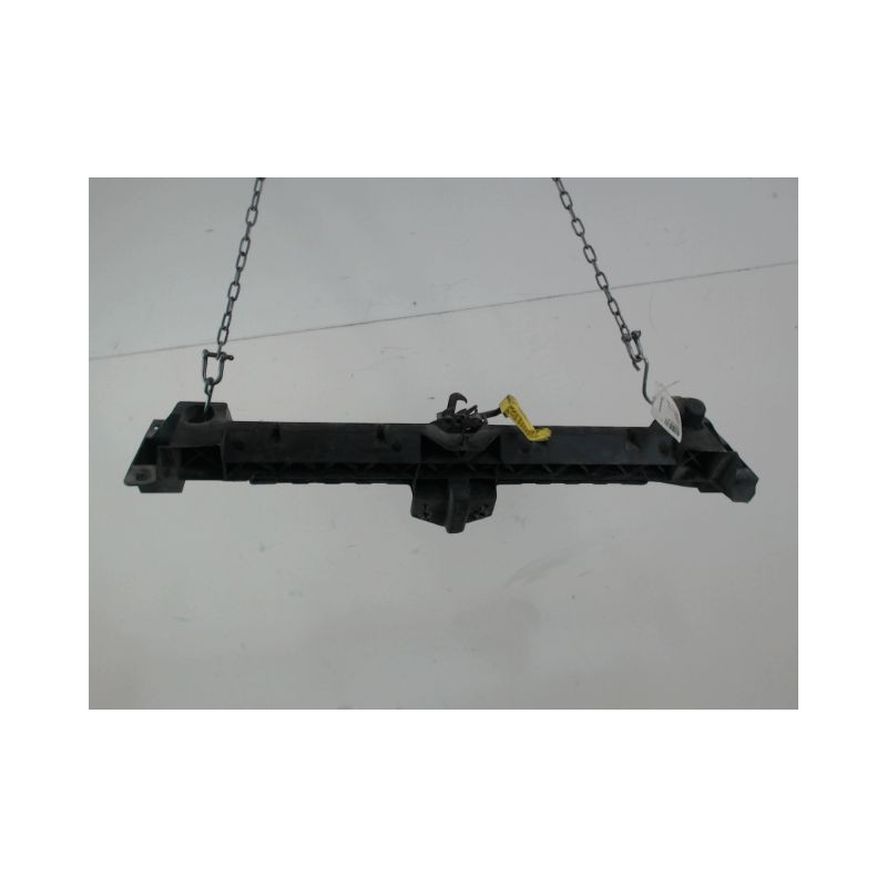 TRAVERSE SUPERIEURE ARMATURE AVANT PEUGEOT PARTNER