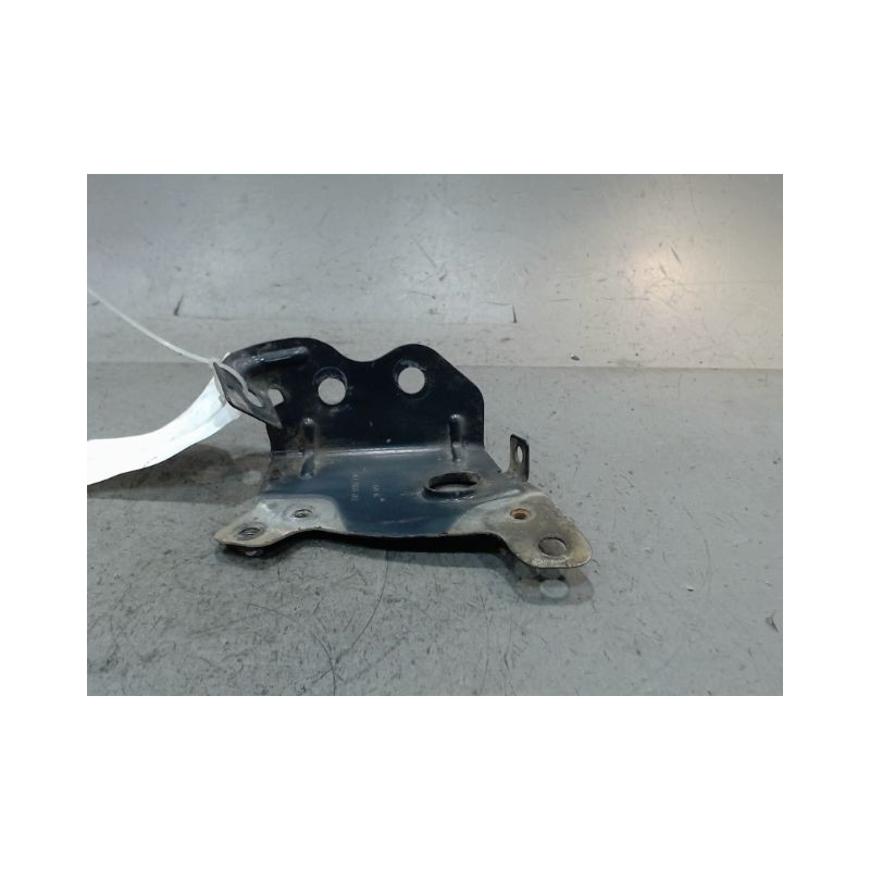 SUPPORT AILE AVD PEUGEOT 206