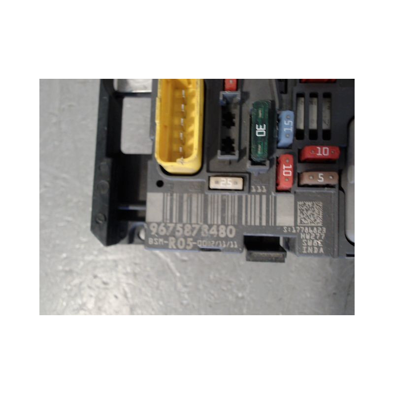 BOITE A FUSIBLES PEUGEOT 308 2011-