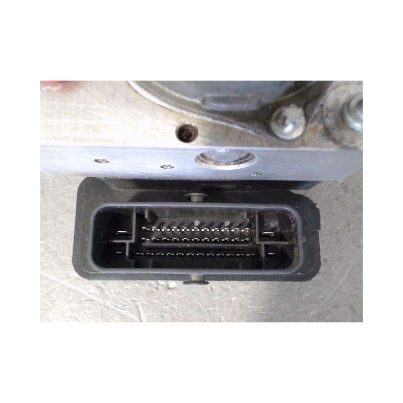 UNITE HYDRAULIQUE ABS SUZUKI SWIFT