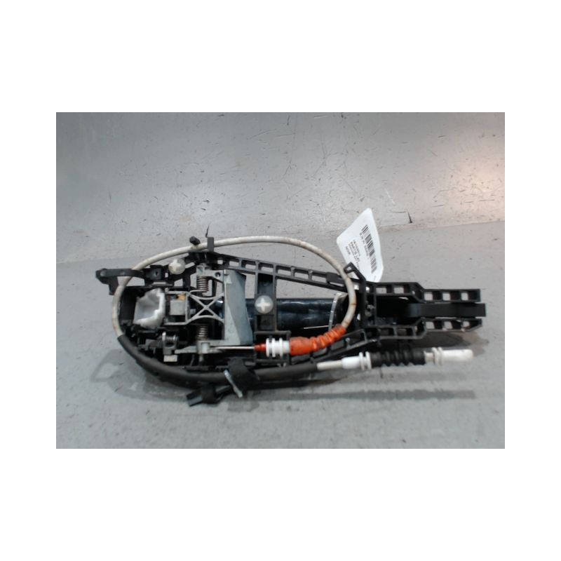 POIGNEE EXTERIEURE PORTE ARRIERE GAUCHE B.M.W. SERIE 1