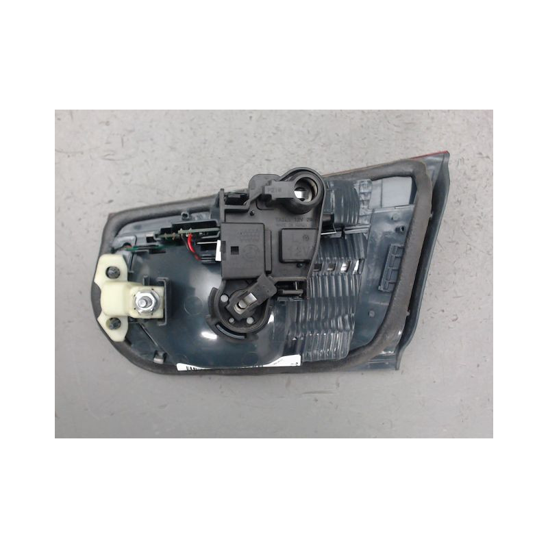 FEU ARRIERE INTERIEUR GAUCHE B.M.W. SERIE 3