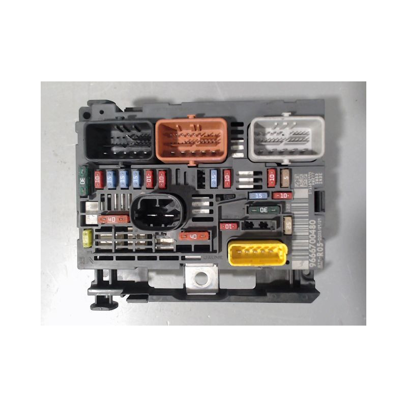 BOITE A FUSIBLES PEUGEOT 308 2007-
