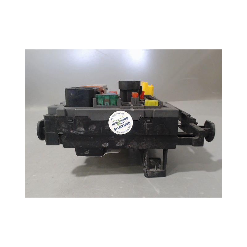 BOITE A FUSIBLES PEUGEOT 308 2007-
