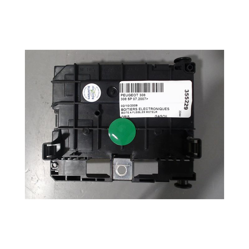 BOITE A FUSIBLES PEUGEOT 308 2007-
