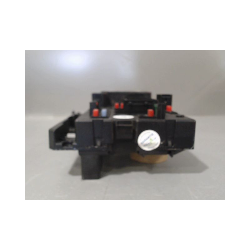 BOITE A FUSIBLES PEUGEOT 206 3P