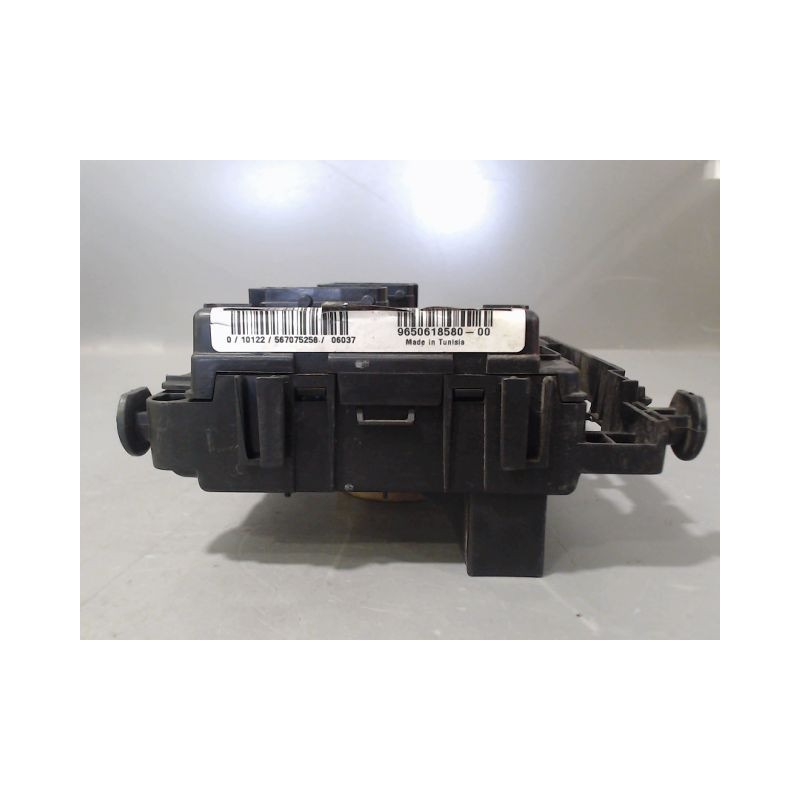 BOITE A FUSIBLES PEUGEOT 206 SW 02-06