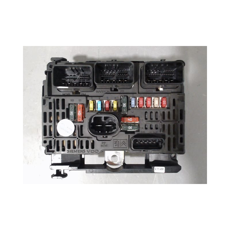 BOITE A FUSIBLES PEUGEOT 3008 2009-
