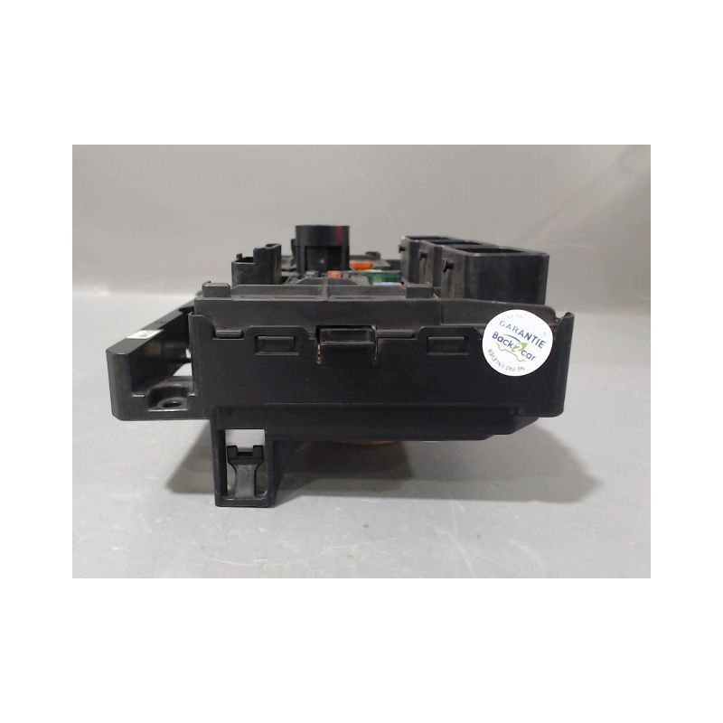 BOITE A FUSIBLES PEUGEOT 3008 2009-