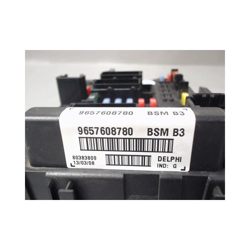 BOITE A FUSIBLES PEUGEOT 206 5P