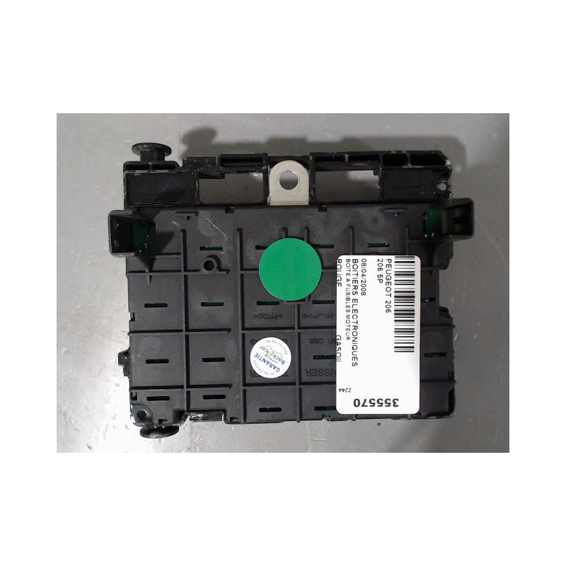 BOITE A FUSIBLES PEUGEOT 206 5P