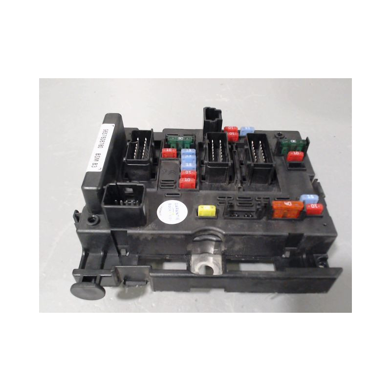 BOITE A FUSIBLES PEUGEOT 206+ 2009-