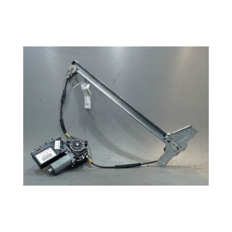 MECANISME+MOTEUR LEVE-GLACE AVANT DROIT PEUGEOT 307