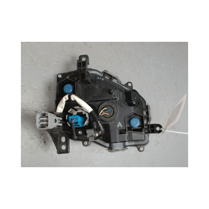 PHARE ANTIBROUILLARD AVANT GAUCHE LEXUS UX250H