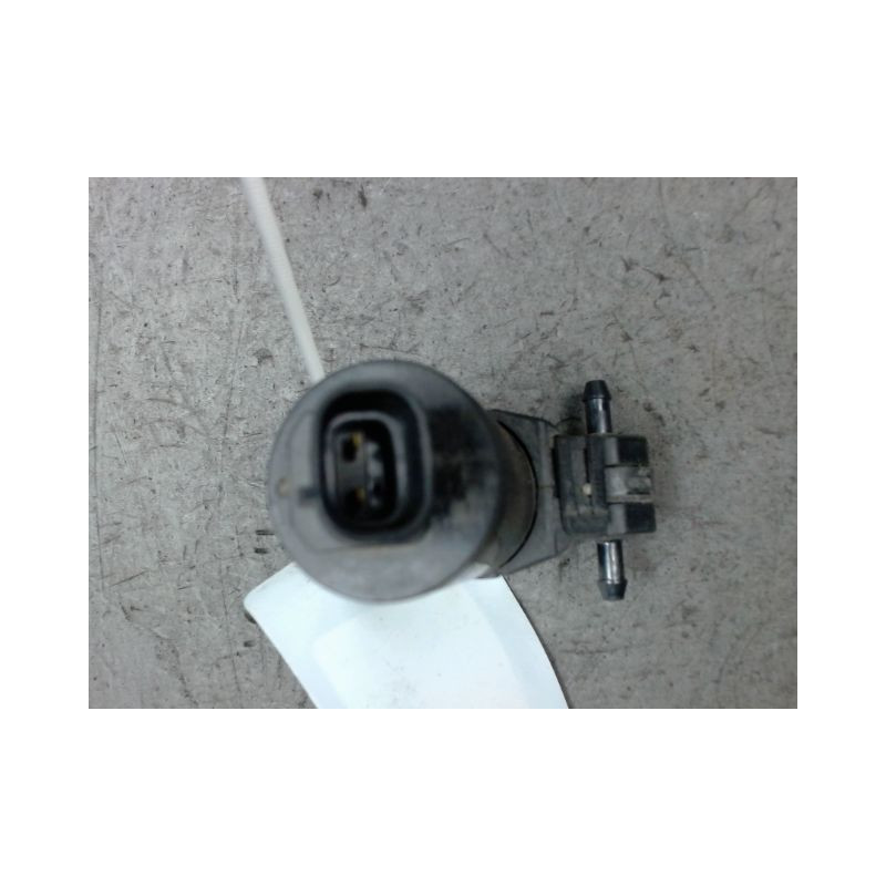 POMPE LAVE-GLACE AVANT LEXUS UX250H