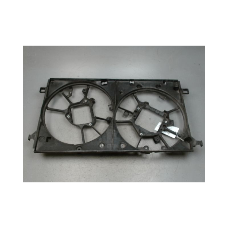 SUPPORT DE VENTILATEUR LEXUS UX250H