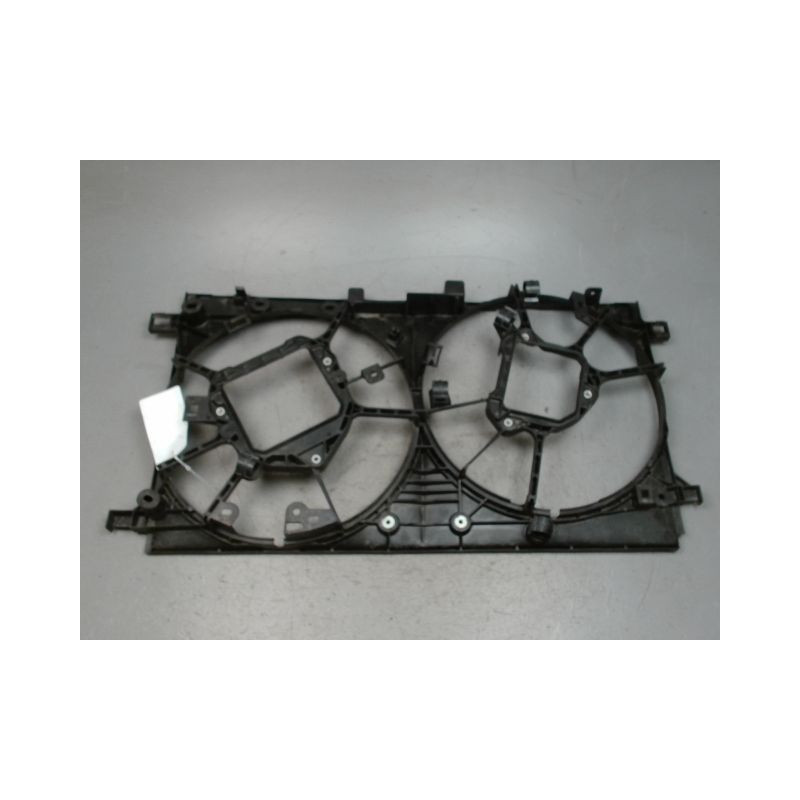 SUPPORT DE VENTILATEUR LEXUS UX250H