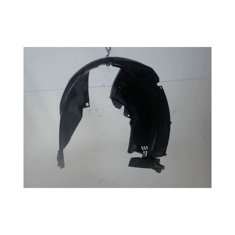 PARE-BOUE AVANT DROIT DACIA SANDERO