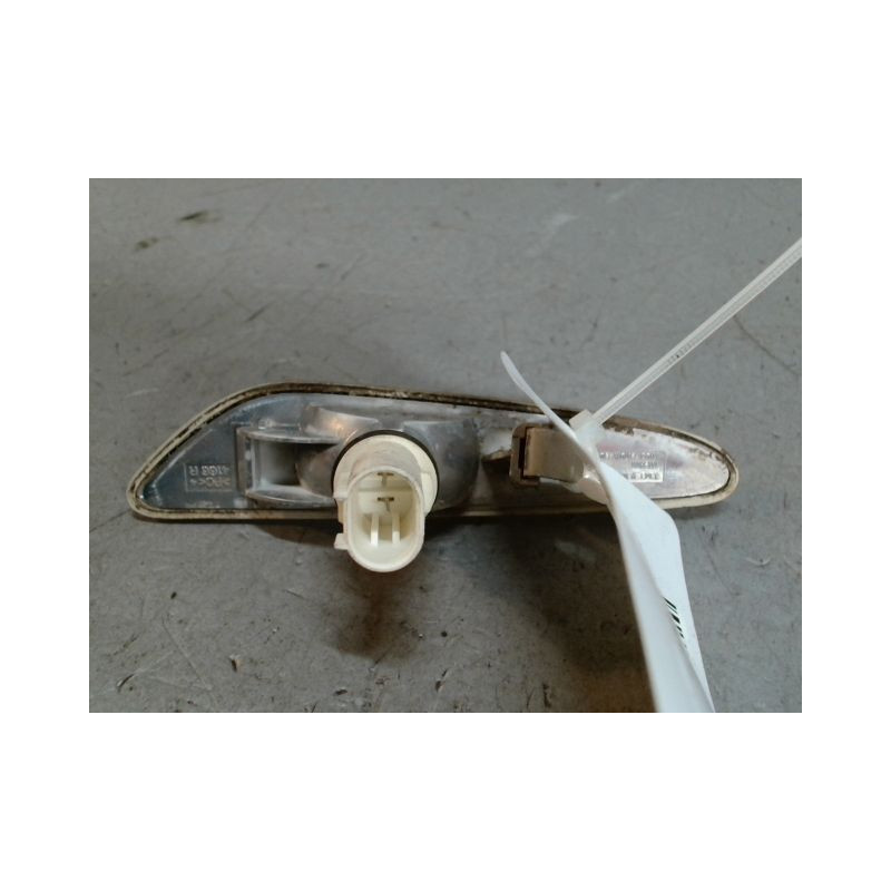 REPETITEUR AILE DROIT B.M.W. X3