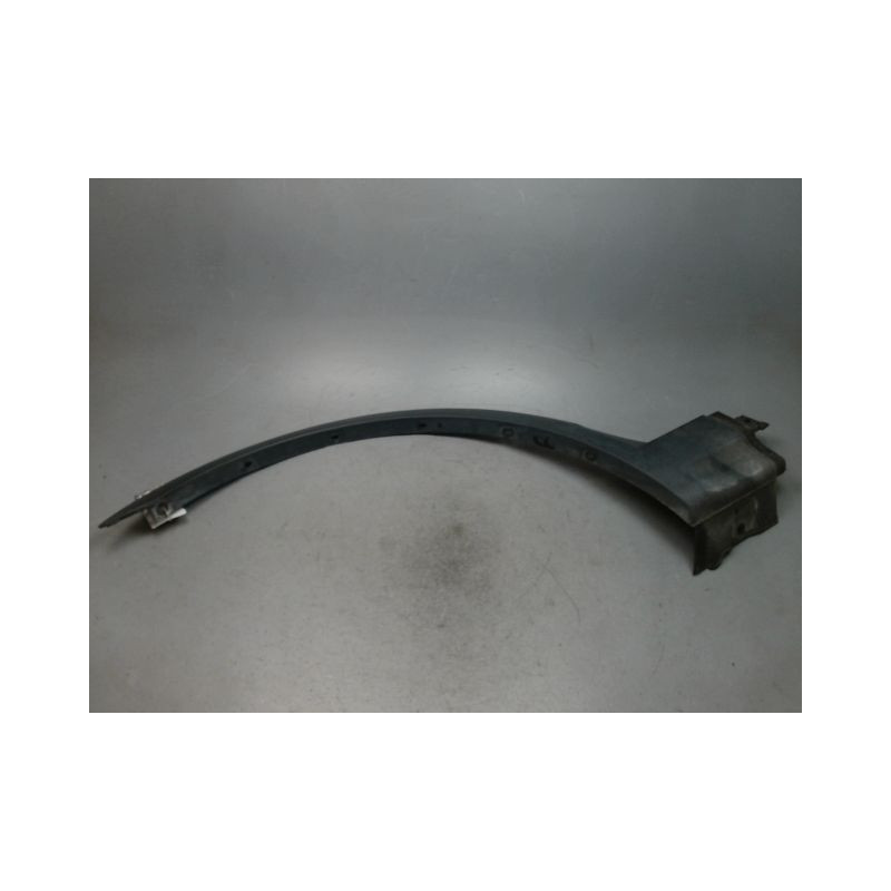 ELARGISSEUR AILE AVANT GAUCHE B.M.W. X3