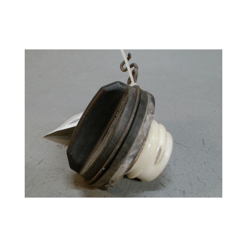 BOUCHON RESERVOIR A CARBURANT FORD FIESTA 2005-